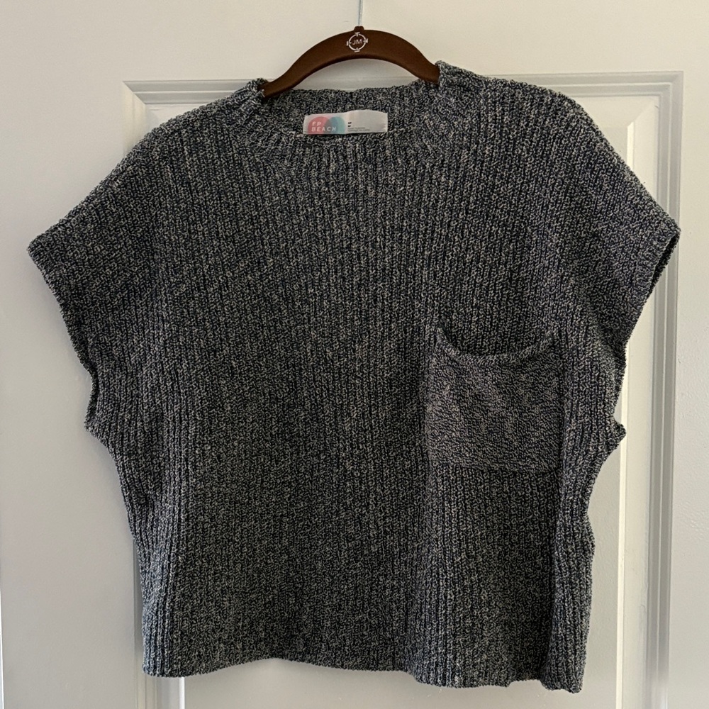 Free People Beach Gray Knit Short Sleeve Sweater size M